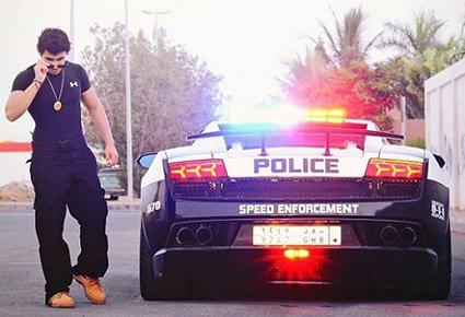 سعودي يحوّل لامبورغيني غالاردو إلى سيارة شرطة